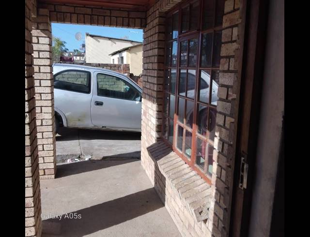 3 BEDROOM HOUSE FOR SALE IN ROSEDALE